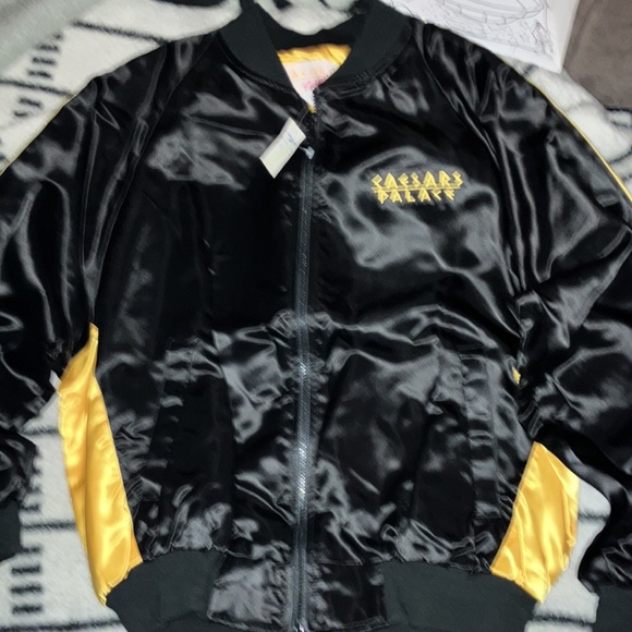 Brand new bomber jacket with tag from Caesar palace May 6,1995 szL - Picture 3 of 5
